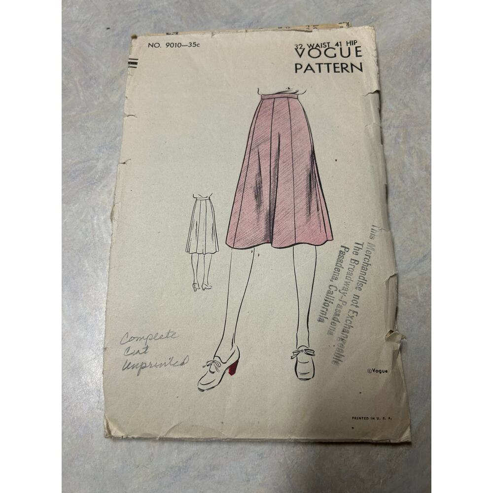Vintage 40's Vogue Pattern #9010 "Easy to Make" 8-Gored‎ Skirt Waist 32" Hip 41"